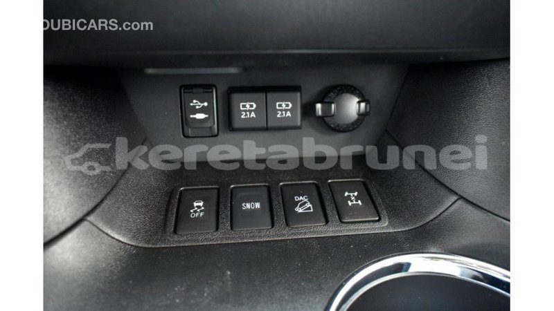 Big with watermark toyota highlander belait import dubai 2186