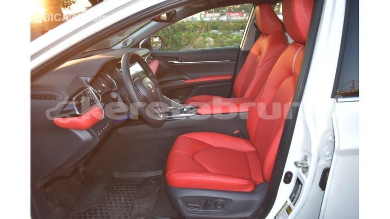 Big with watermark toyota camry belait import dubai 2187