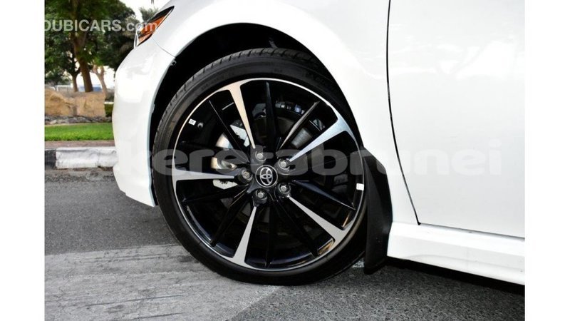 Big with watermark toyota camry belait import dubai 2187