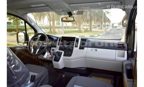 Buy Import Toyota Hiace White Car in Import - Dubai in Belait Buy Import Toyota Hiace White Car in Import - Dubai in Belait