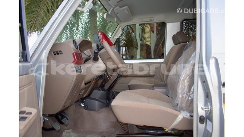 Big with watermark toyota land cruiser belait import dubai 2190