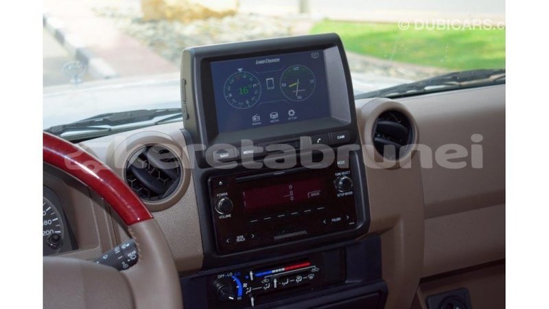 Big with watermark toyota land cruiser belait import dubai 2190