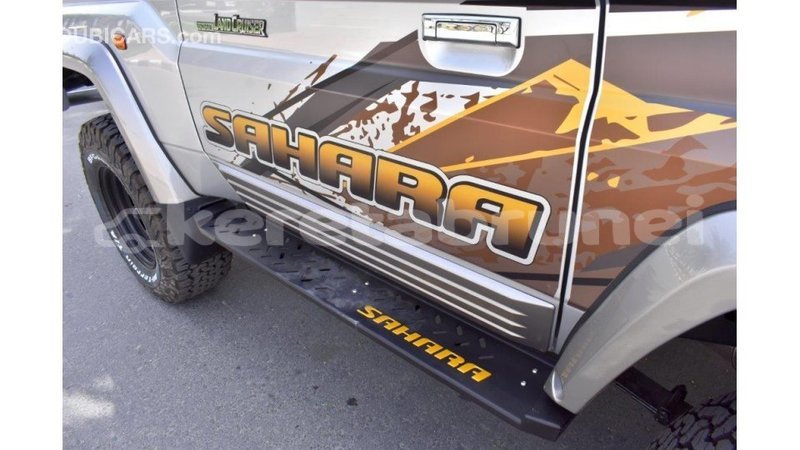 Big with watermark toyota land cruiser belait import dubai 2190