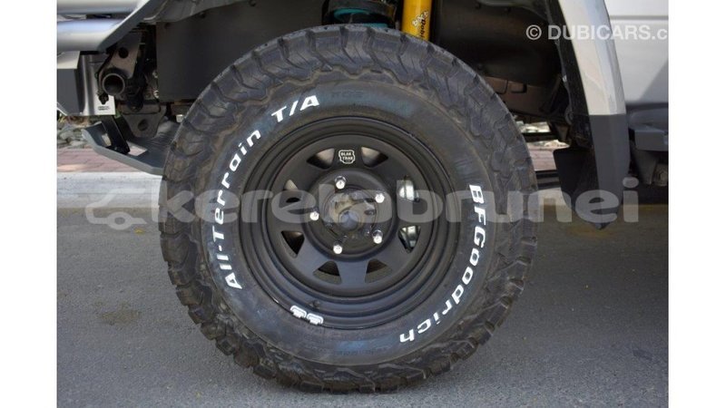 Big with watermark toyota land cruiser belait import dubai 2190