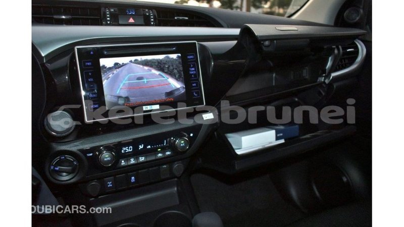 Big with watermark toyota hilux belait import dubai 2191