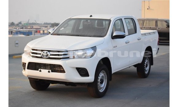 Buy Import Toyota Hilux White Car in Import - Dubai in Belait Buy Import Toyota Hilux White Car in Import - Dubai in Belait