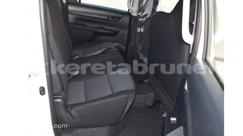 Big with watermark toyota hilux belait import dubai 2193