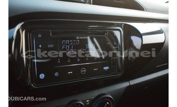 Buy Import Toyota Hilux White Car in Import - Dubai in Belait Buy Import Toyota Hilux White Car in Import - Dubai in Belait