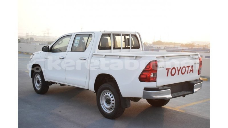 Big with watermark toyota hilux belait import dubai 2193