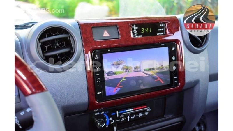 Big with watermark toyota land cruiser belait import dubai 2195