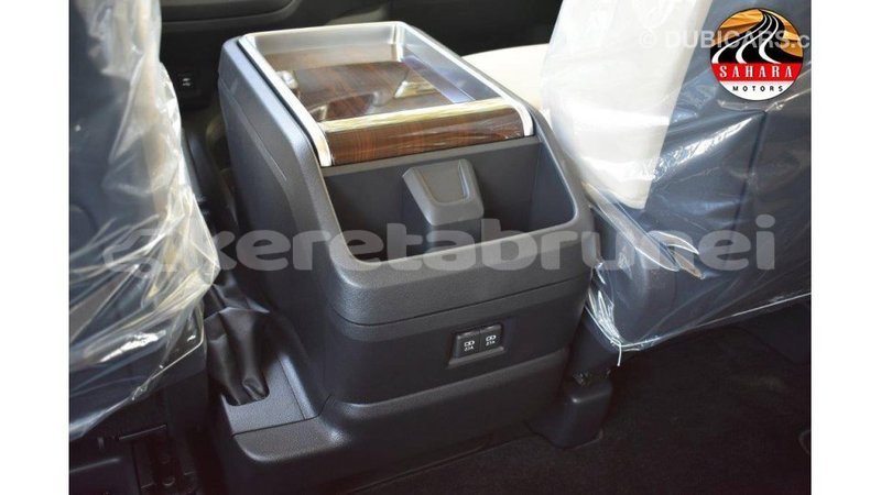 Big with watermark toyota granvia belait import dubai 2198