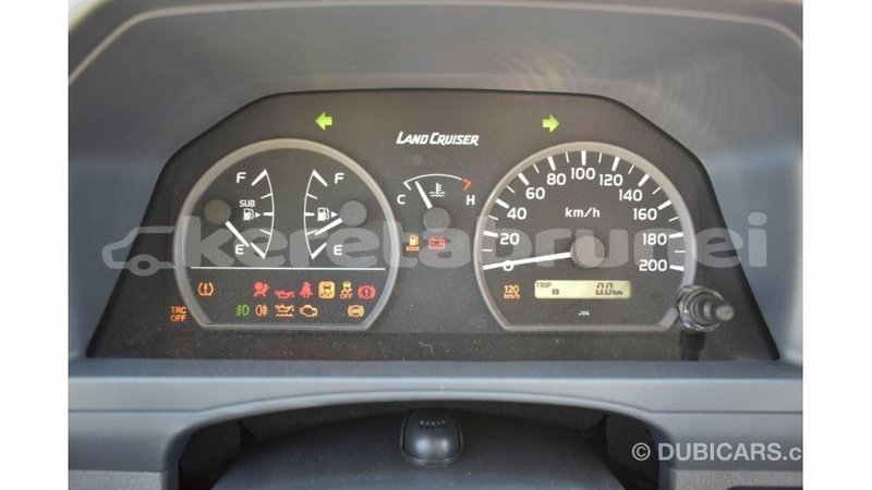 Big with watermark toyota land cruiser belait import dubai 2199