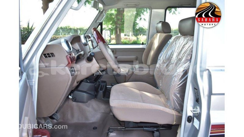 Big with watermark toyota land cruiser belait import dubai 2200