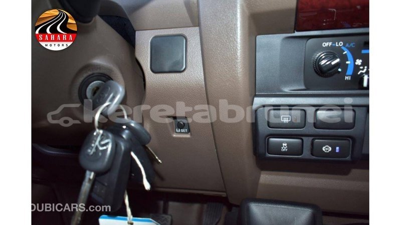 Big with watermark toyota land cruiser belait import dubai 2200