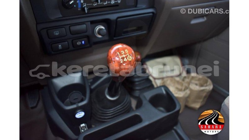 Big with watermark toyota land cruiser belait import dubai 2200