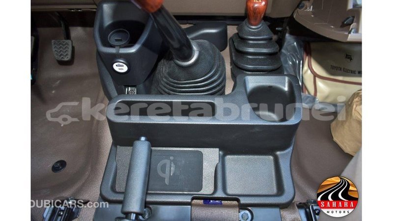 Big with watermark toyota land cruiser belait import dubai 2200