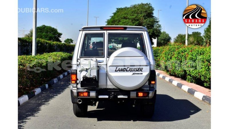 Big with watermark toyota land cruiser belait import dubai 2200
