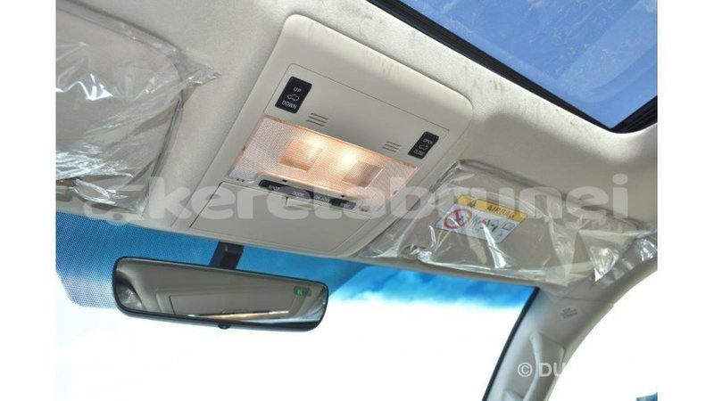 Big with watermark toyota land cruiser belait import dubai 2202