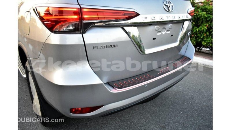 Big with watermark toyota fortuner belait import dubai 2203