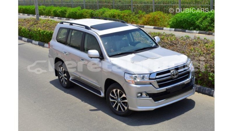 Big with watermark toyota land cruiser belait import dubai 2204