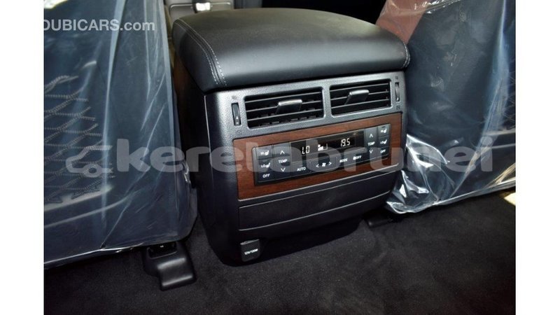 Big with watermark toyota land cruiser belait import dubai 2204