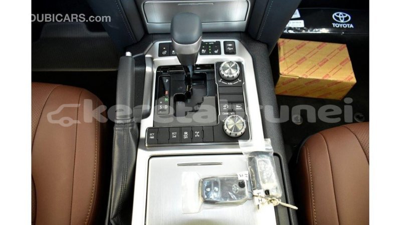 Big with watermark toyota land cruiser belait import dubai 2204