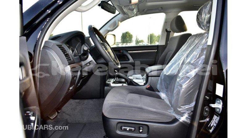 Big with watermark toyota land cruiser belait import dubai 2205