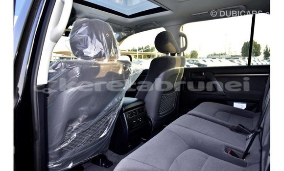 Buy Import Toyota Land Cruiser Black Car in Import - Dubai in Belait Buy Import Toyota Land Cruiser Black Car in Import - Dubai in Belait