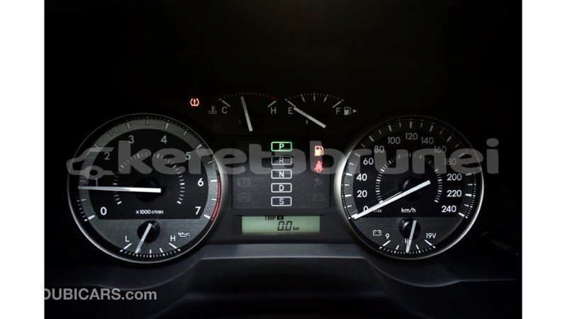 Big with watermark toyota land cruiser belait import dubai 2205