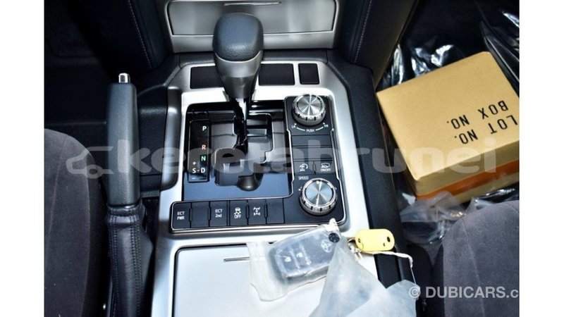 Big with watermark toyota land cruiser belait import dubai 2205