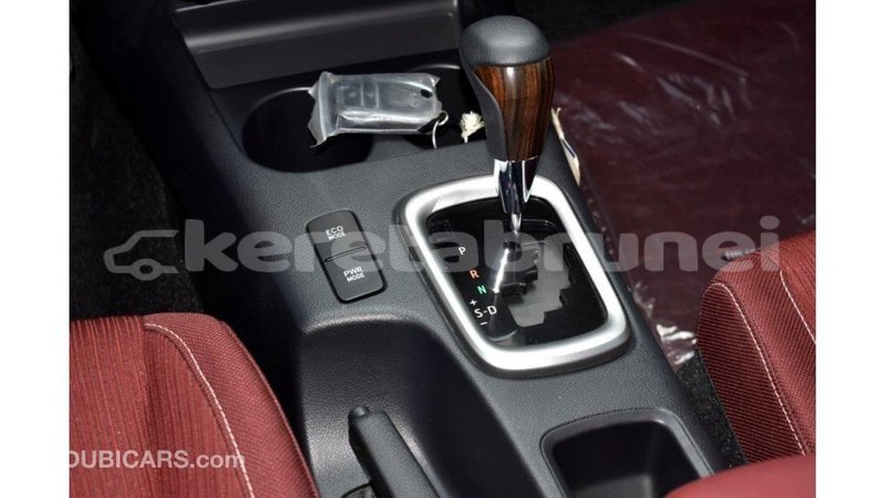 Big with watermark toyota hilux belait import dubai 2207