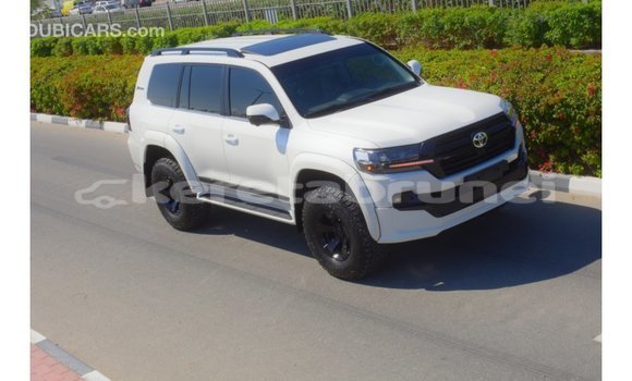 Buy Import Toyota Land Cruiser White Car in Import - Dubai in Belait Buy Import Toyota Land Cruiser White Car in Import - Dubai in Belait