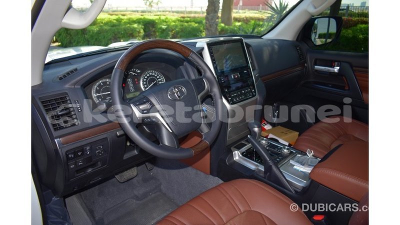 Big with watermark toyota land cruiser belait import dubai 2209