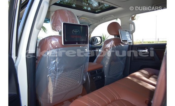 Buy Import Toyota Land Cruiser White Car in Import - Dubai in Belait Buy Import Toyota Land Cruiser White Car in Import - Dubai in Belait