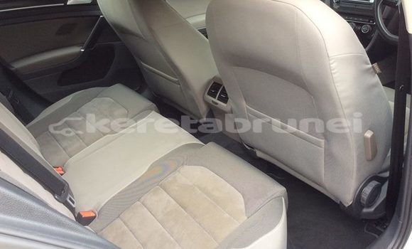 Buy Used Volkswagen Golf White Car in Bandar Seri Begawan in Brunei-Muara Buy Used Volkswagen Golf White Car in Bandar Seri Begawan in Brunei-Muara