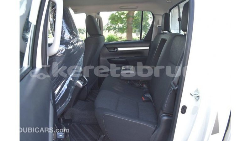 Big with watermark toyota hilux belait import dubai 2212