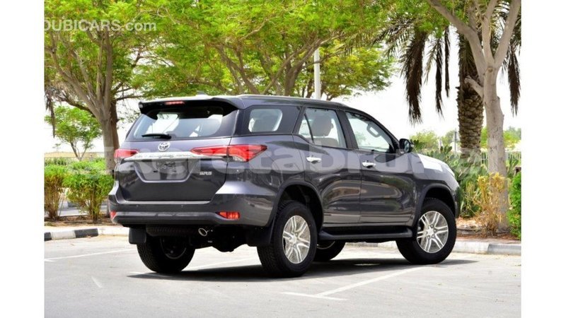 Big with watermark toyota fortuner belait import dubai 2213