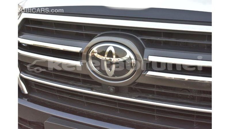 Big with watermark toyota land cruiser belait import dubai 2214