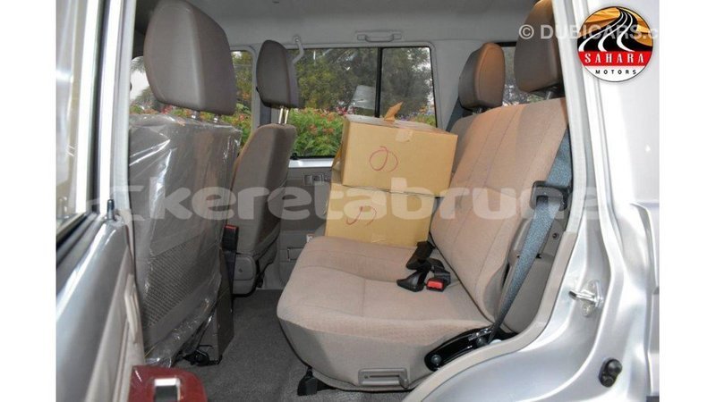 Big with watermark toyota land cruiser belait import dubai 2216