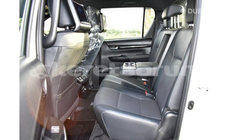 Big with watermark toyota hilux belait import dubai 2217