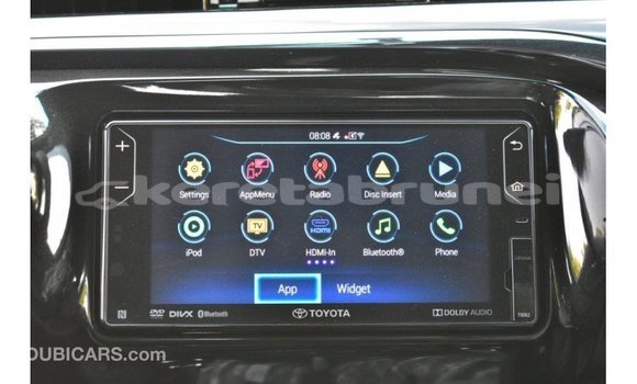 Buy Import Toyota Hilux White Car in Import - Dubai in Belait Buy Import Toyota Hilux White Car in Import - Dubai in Belait