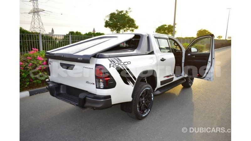 Big with watermark toyota hilux belait import dubai 2217