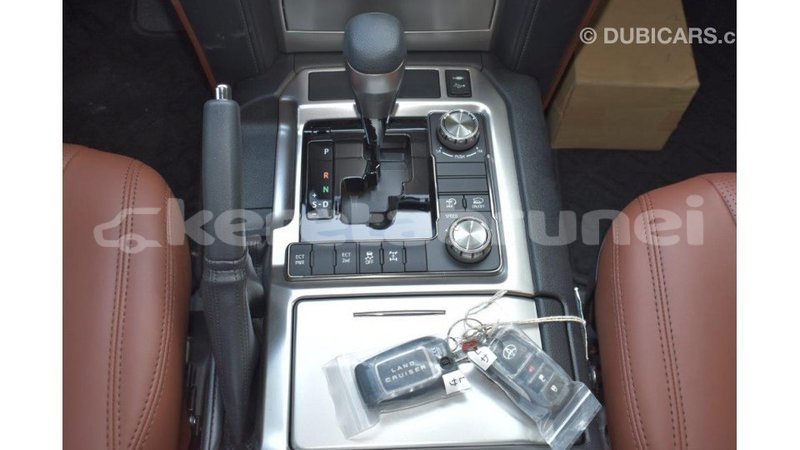 Big with watermark toyota land cruiser belait import dubai 2219