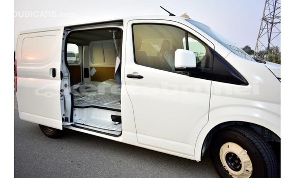 Buy Import Toyota Hiace White Car in Import - Dubai in Belait Buy Import Toyota Hiace White Car in Import - Dubai in Belait