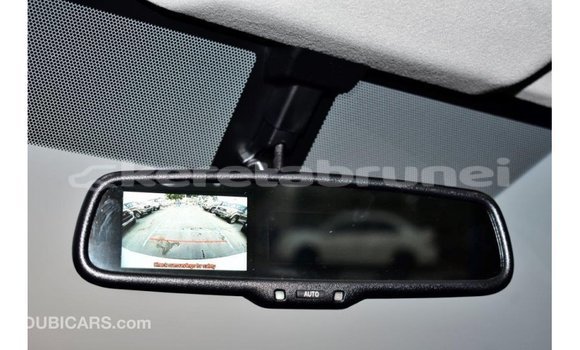 Buy Import Toyota Hiace White Car in Import - Dubai in Belait Buy Import Toyota Hiace White Car in Import - Dubai in Belait