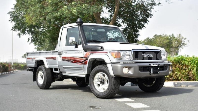 Big with watermark toyota land cruiser belait import dubai 2222