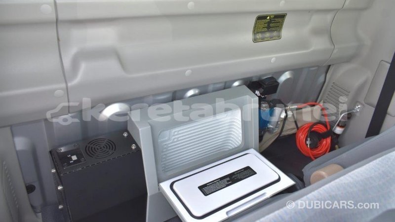 Big with watermark toyota land cruiser belait import dubai 2222