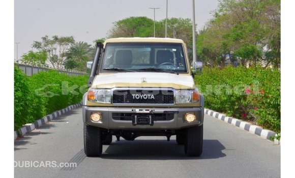 Buy Import Toyota Land Cruiser Beige Car in Import - Dubai in Belait Buy Import Toyota Land Cruiser Beige Car in Import - Dubai in Belait