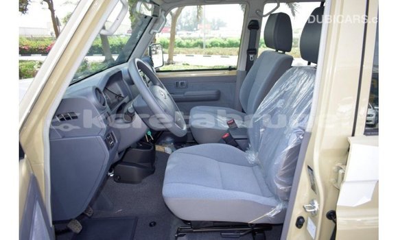 Buy Import Toyota Land Cruiser Beige Car in Import - Dubai in Belait Buy Import Toyota Land Cruiser Beige Car in Import - Dubai in Belait