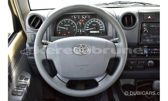 Buy Import Toyota Land Cruiser Beige Car in Import - Dubai in Belait Buy Import Toyota Land Cruiser Beige Car in Import - Dubai in Belait
